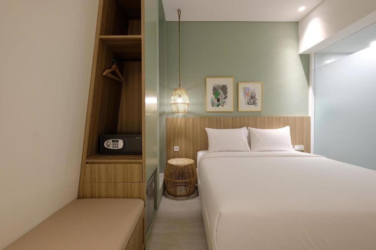La Boheme, Rooms And Coffee Jakarta Exterior photo